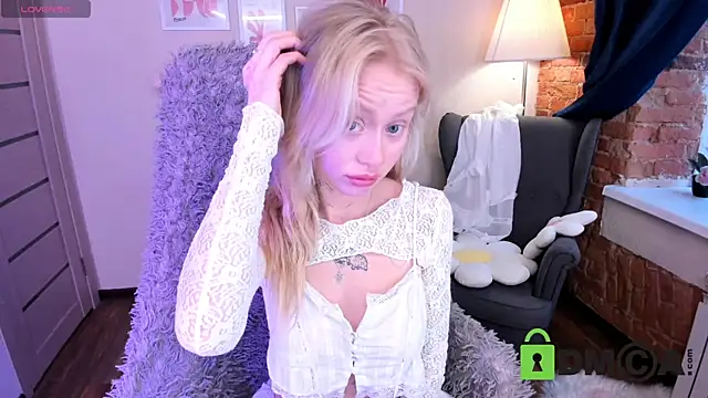 Snapshot of MalenaErnman chatting on February 28, 2025, 1:36 pm MalenaErnman online show from February 28, 2025, 1:36 pm