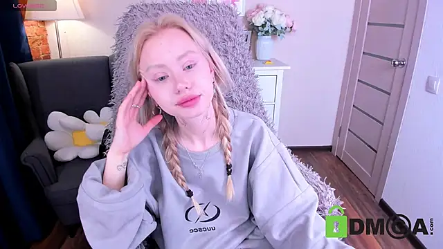 Snapshot of MalenaErnman chatting on March 2, 2025, 10:35 am MalenaErnman online show from March 2, 2025, 10:35 am