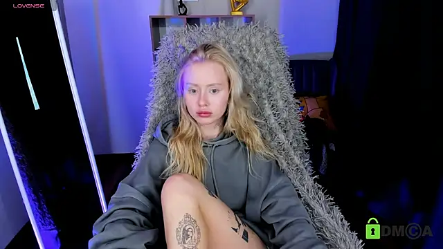 Snapshot of MalenaErnman chatting on March 5, 2025, 2:01 pm MalenaErnman online show from March 5, 2025, 2:01 pm