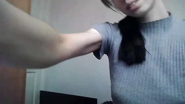 ElizaSwon online show from September 23, 2025, 1:36 pm