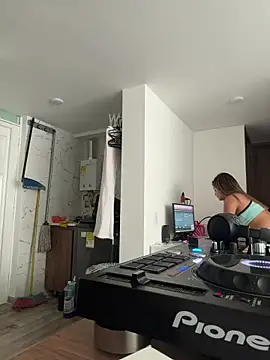 pamell col online show from October 26, 2025, 7:09 pm