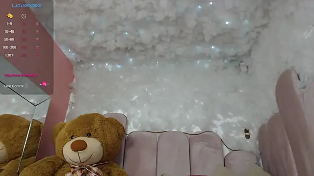 puca ebony online show from January 27, 2025, 4:22 pm