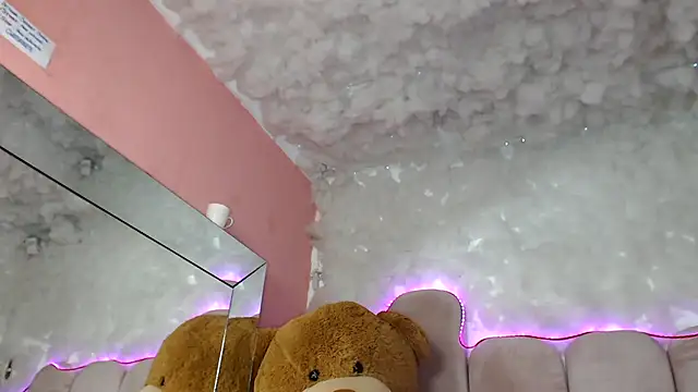 puca ebony online show from February 3, 2025, 7:42 pm