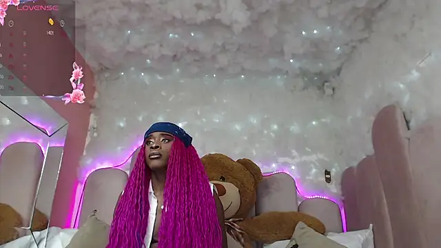 puca ebony online show from March 6, 2025, 7:32 pm