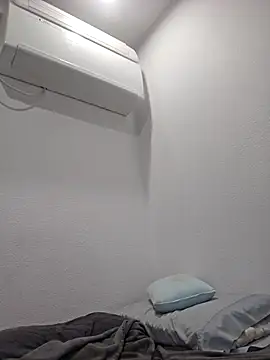 Iliketocooksquirt25 online show from February 10, 2026, 7:18 pm