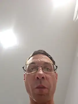 Iliketocooksquirt25 online show from June 9, 2026, 8:26 am
