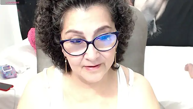 Snapshot of cataleya_mom chatting on February 25, 2025, 6:14 am cataleya mom online show from February 25, 2025, 6:14 am