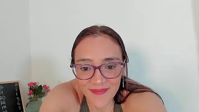 Snapshot of Jessica_Herrera_ chatting on February 17, 2026, 9:32 pm Jessica Herrera online show from February 17, 2026, 9:32 pm