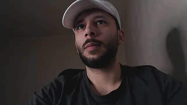 henryaxe online show from April 21, 2026, 8:09 am