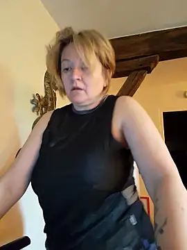 lady charlyne online show from May 6, 2026, 9:03 am