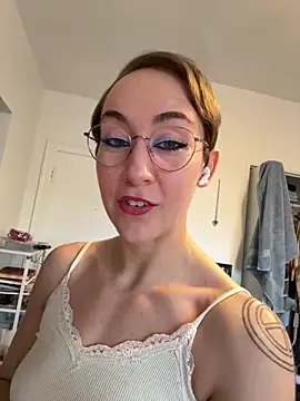 Snapshot of ketarisenup chatting on February 16, 2025, 10:54 pm ketarisenup online show from February 16, 2025, 10:54 pm