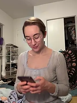 Snapshot of ketarisenup chatting on March 17, 2025, 1:24 am ketarisenup online show from March 17, 2025, 1:24 am