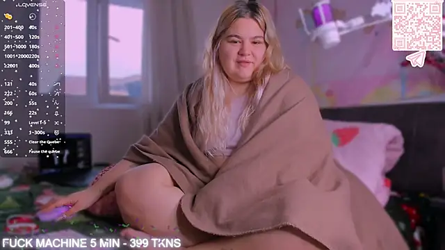 Freakcute  online show from January 15, 2026, 3:16 pm