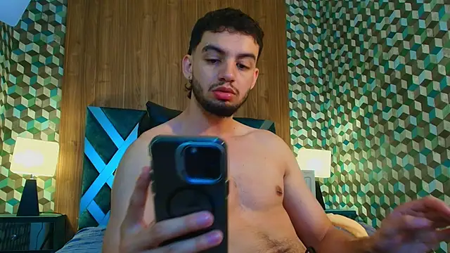 Snapshot of Michael_magno chatting on October 30, 2025, 7:47 pm Michael magno online show from October 30, 2025, 7:47 pm