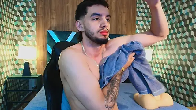 Snapshot of Michael_magno chatting on October 31, 2025, 10:00 pm Michael magno online show from October 31, 2025, 10:00 pm