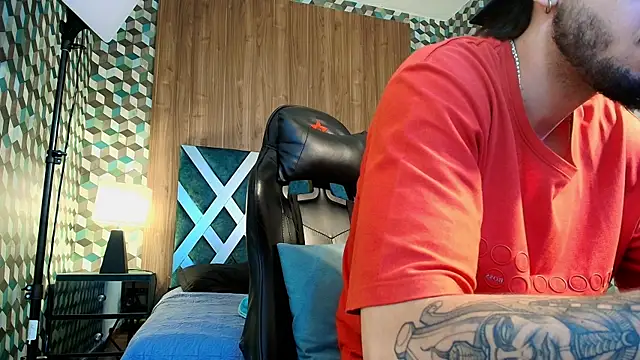 Snapshot of Michael_magno chatting on November 12, 2025, 7:46 pm Michael magno online show from November 12, 2025, 7:46 pm