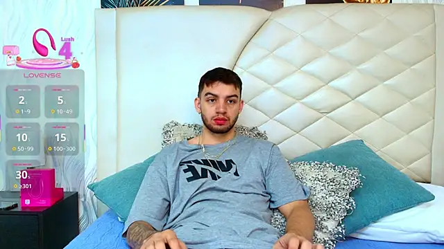 Snapshot of Michael_magno chatting on November 30, 2025, 7:07 pm Michael magno online show from November 30, 2025, 7:07 pm