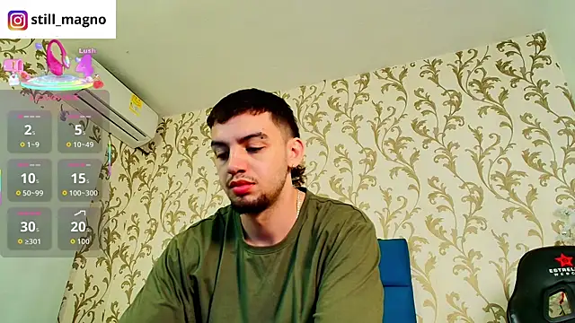 Snapshot of Michael_magno chatting on December 17, 2025, 12:33 pm Michael magno online show from December 17, 2025, 12:33 pm