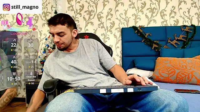 Snapshot of Michael_magno chatting on December 20, 2025, 11:12 pm Michael magno online show from December 20, 2025, 11:12 pm