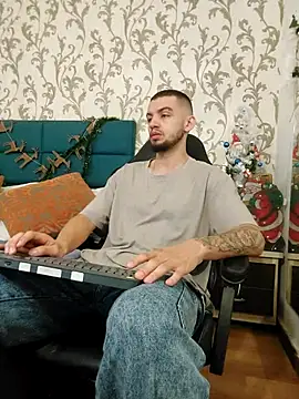 Snapshot of Michael_magno chatting on January 6, 2026, 10:52 am Michael magno online show from January 6, 2026, 10:52 am