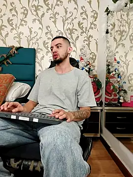 Snapshot of Michael_magno chatting on January 8, 2026, 1:52 am Michael magno online show from January 8, 2026, 1:52 am