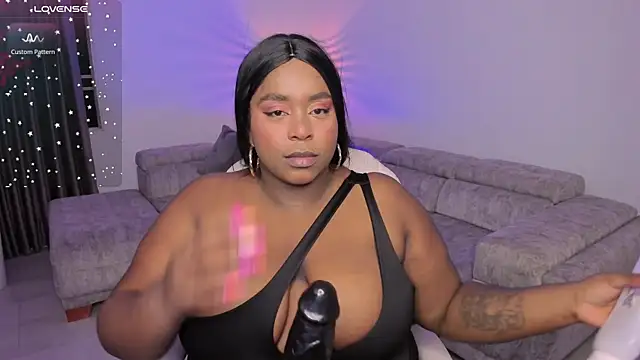 Snapshot of Rebeka_spencer chatting on January 30, 2025, 3:33 am Rebeka spencer online show from January 30, 2025, 3:33 am