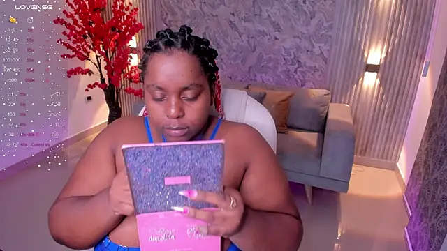 Snapshot of Rebeka_spencer chatting on March 12, 2025, 11:09 am Rebeka spencer online show from March 12, 2025, 11:09 am