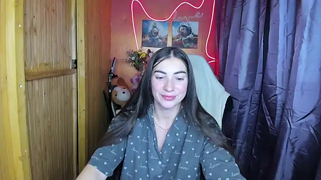 Snapshot of Fiery_Brunette_ chatting on December 25, 2024, 11:43 am Fiery Brunette  online show from December 25, 2024, 11:43 am