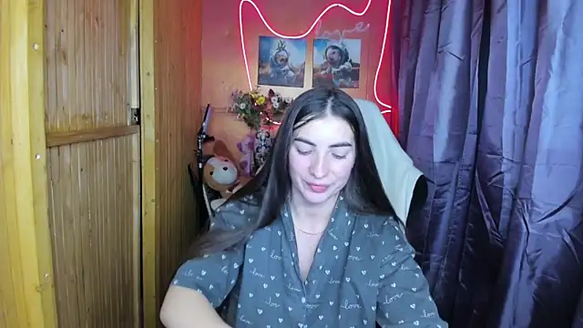 Snapshot of Fiery_Brunette_ chatting on December 26, 2024, 2:22 am Fiery Brunette  online show from December 26, 2024, 2:22 am