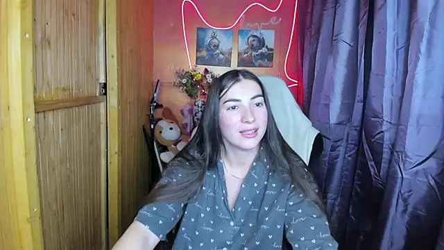 Snapshot of Fiery_Brunette_ chatting on December 26, 2024, 11:54 am Fiery Brunette  online show from December 26, 2024, 11:54 am