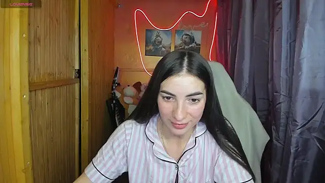 Snapshot of Fiery_Brunette_ chatting on February 18, 2025, 3:54 pm Fiery Brunette  online show from February 18, 2025, 3:54 pm