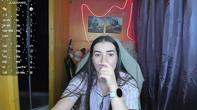 Snapshot of Fiery_Brunette_ chatting on February 28, 2025, 2:31 pm Fiery Brunette  online show from February 28, 2025, 2:31 pm