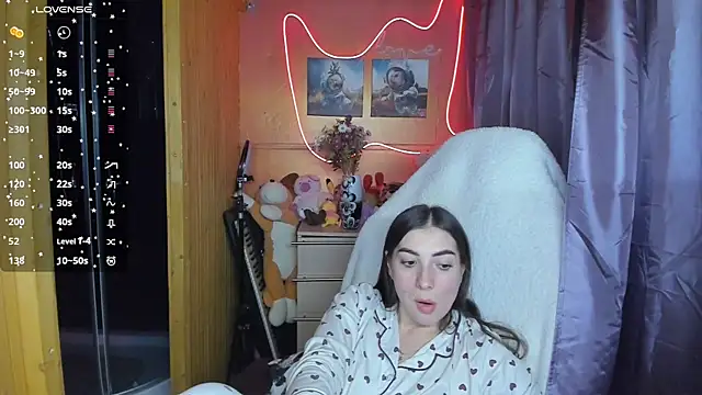 Snapshot of Fiery_Brunette_ chatting on March 12, 2025, 2:34 pm Fiery Brunette  online show from March 12, 2025, 2:34 pm