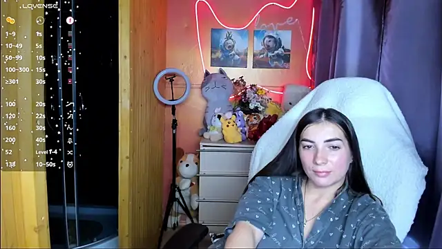 Snapshot of Fiery_Brunette_ chatting on September 28, 2025, 7:58 am Fiery Brunette  online show from September 28, 2025, 7:58 am