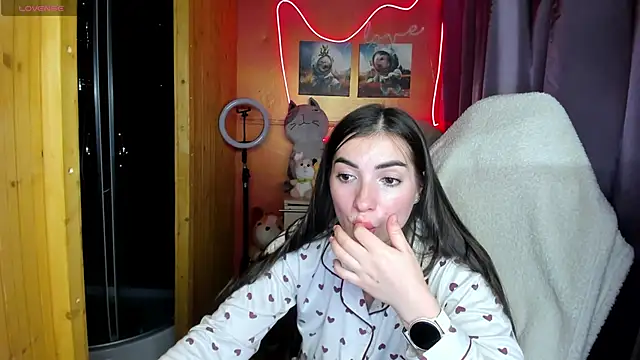 Snapshot of Fiery_Brunette_ chatting on October 1, 2025, 10:21 am Fiery Brunette  online show from October 1, 2025, 10:21 am