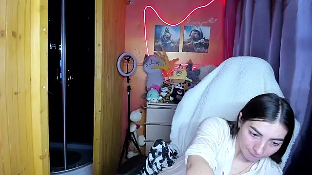 Snapshot of Fiery_Brunette_ chatting on April 24, 2026, 5:10 am Fiery Brunette online show from April 24, 2026, 5:10 am
