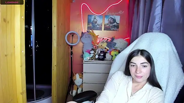 Snapshot of Fiery_Brunette_ chatting on May 21, 2026, 6:53 am Fiery Brunette online show from May 21, 2026, 6:53 am