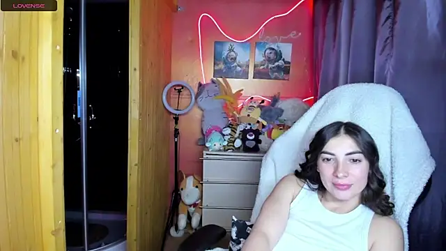 Snapshot of Fiery_Brunette_ chatting on May 23, 2026, 4:44 pm Fiery Brunette online show from May 23, 2026, 4:44 pm
