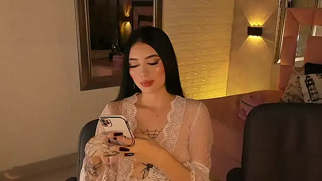 catalina  23 online show from March 11, 2025, 10:42 pm