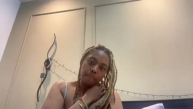Snapshot of ChocolateCakeQueen chatting on January 26, 2025, 3:27 am ChocolateCakeQueen online show from January 26, 2025, 3:27 am