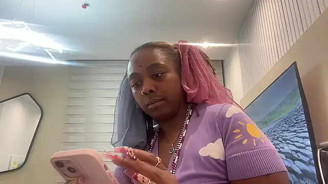 Snapshot of ChocolateCakeQueen chatting on February 4, 2025, 2:28 am ChocolateCakeQueen online show from February 4, 2025, 2:28 am
