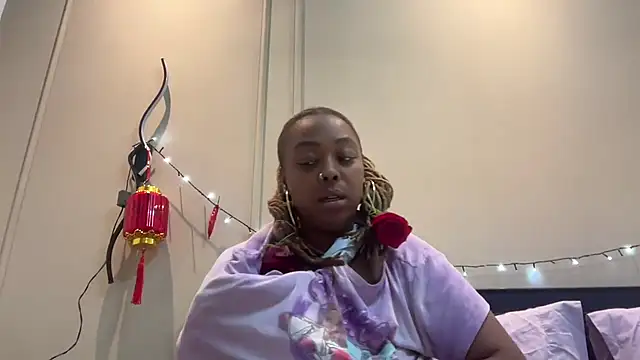Snapshot of ChocolateCakeQueen chatting on February 10, 2025, 9:04 pm ChocolateCakeQueen online show from February 10, 2025, 9:04 pm