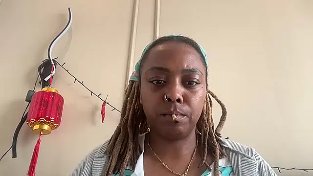 Snapshot of ChocolateCakeQueen chatting on February 21, 2025, 3:10 pm ChocolateCakeQueen online show from February 21, 2025, 3:10 pm