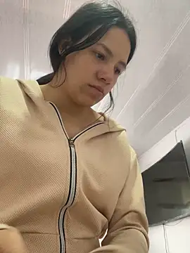 hannahb-e online show from October 23, 2025, 8:07 pm