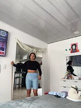 hannahb-e online show from November 14, 2025, 6:06 pm