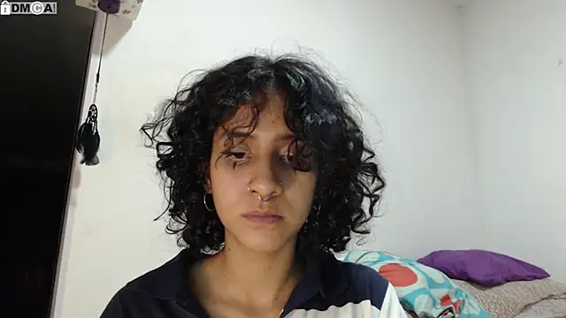 AlinaWoolf  online show from December 14, 2025, 5:35 am