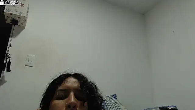 AlinaWoolf  online show from February 17, 2026, 12:07 am