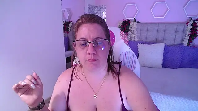 katie joness  online show from January 5, 2025, 3:45 pm