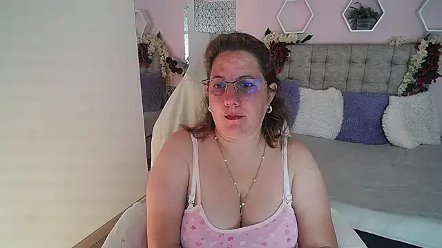 katie joness  online show from February 7, 2025, 12:39 pm