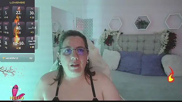 katie joness  online show from March 1, 2025, 3:49 pm